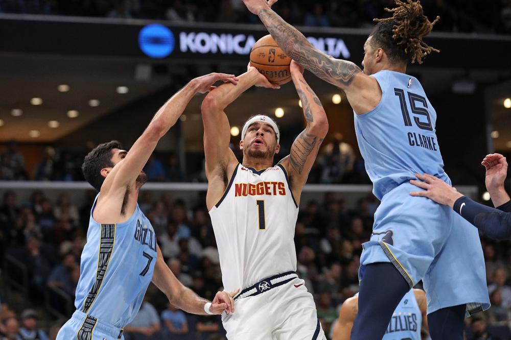 中路的德布 中路的德布