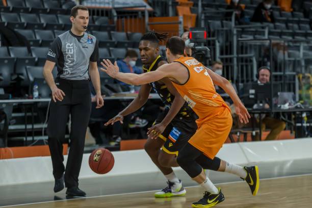 于高尔夫运 于高尔夫运