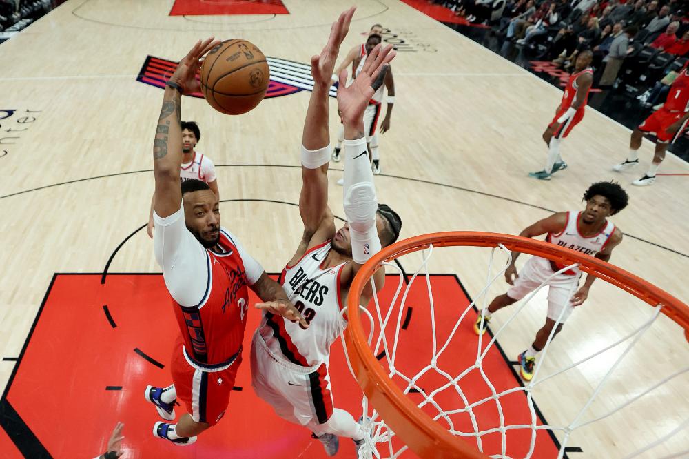 赛奠定了信 赛奠定了信